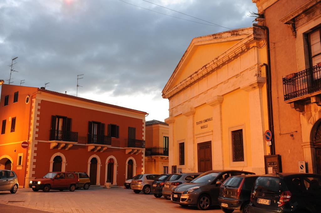 B&B Al Teatro Comiso Exteriör bild